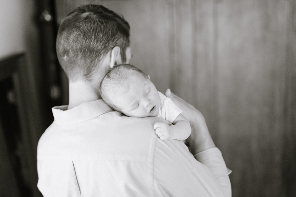 boston-wedding-photographer-family-photographer-motherhood-newborn-session-photos_0009