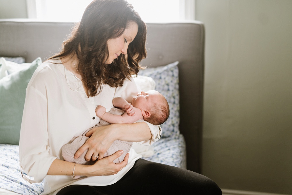 boston-wedding-photographer-family-photographer-motherhood-newborn-session-photos_0010