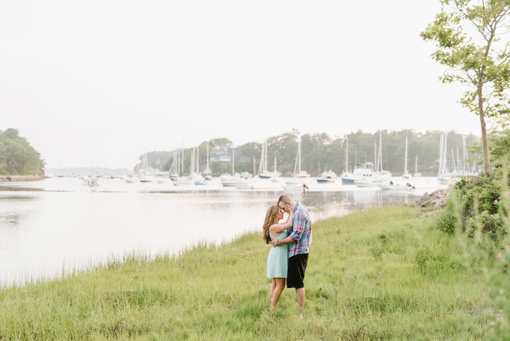 boston-wedding-photographer-singing-beach-manchester-massachusetts-engagement-session-photos_0005