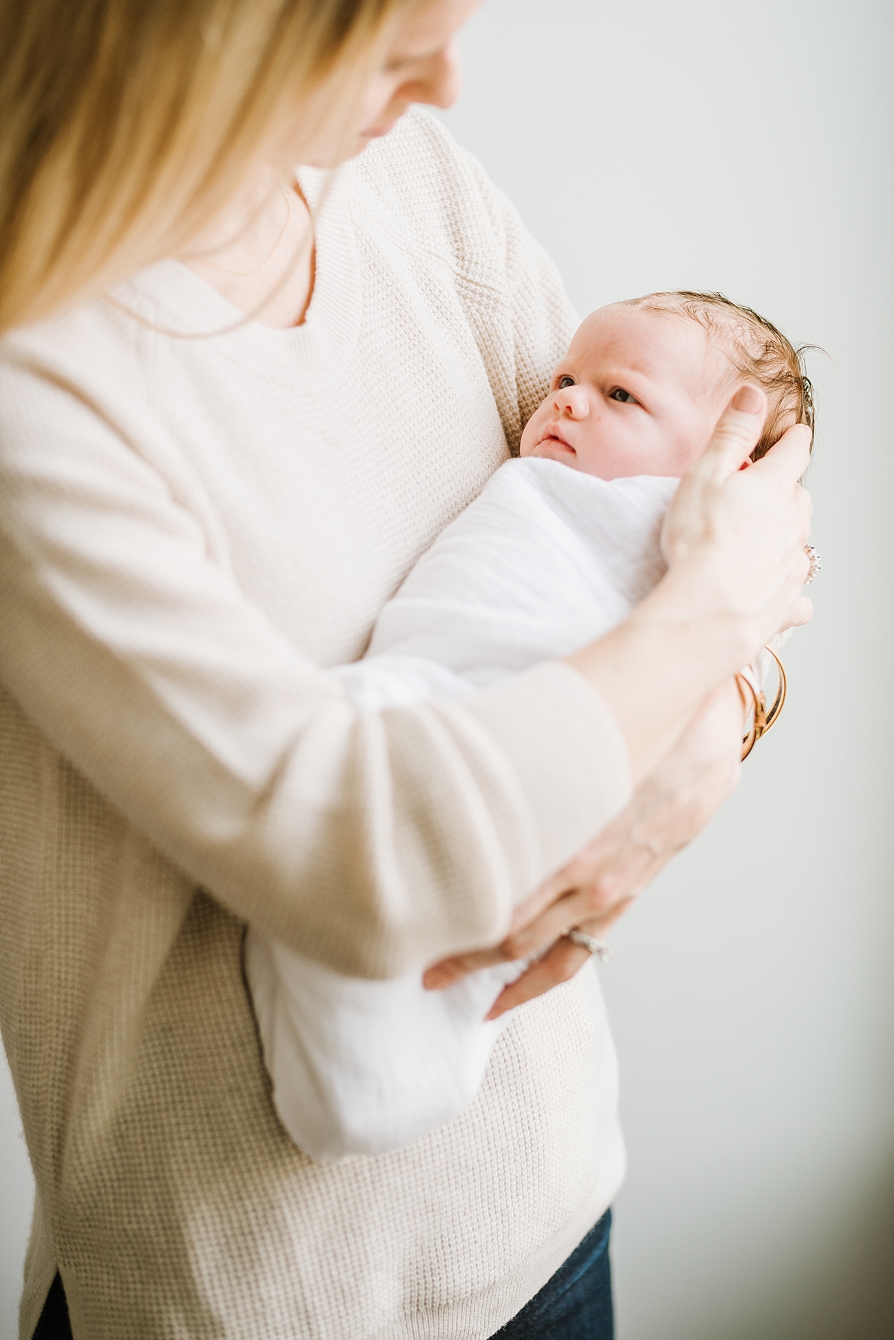 LIfestyle Newborn Session by Boston Photographer Annmarie Swift 
