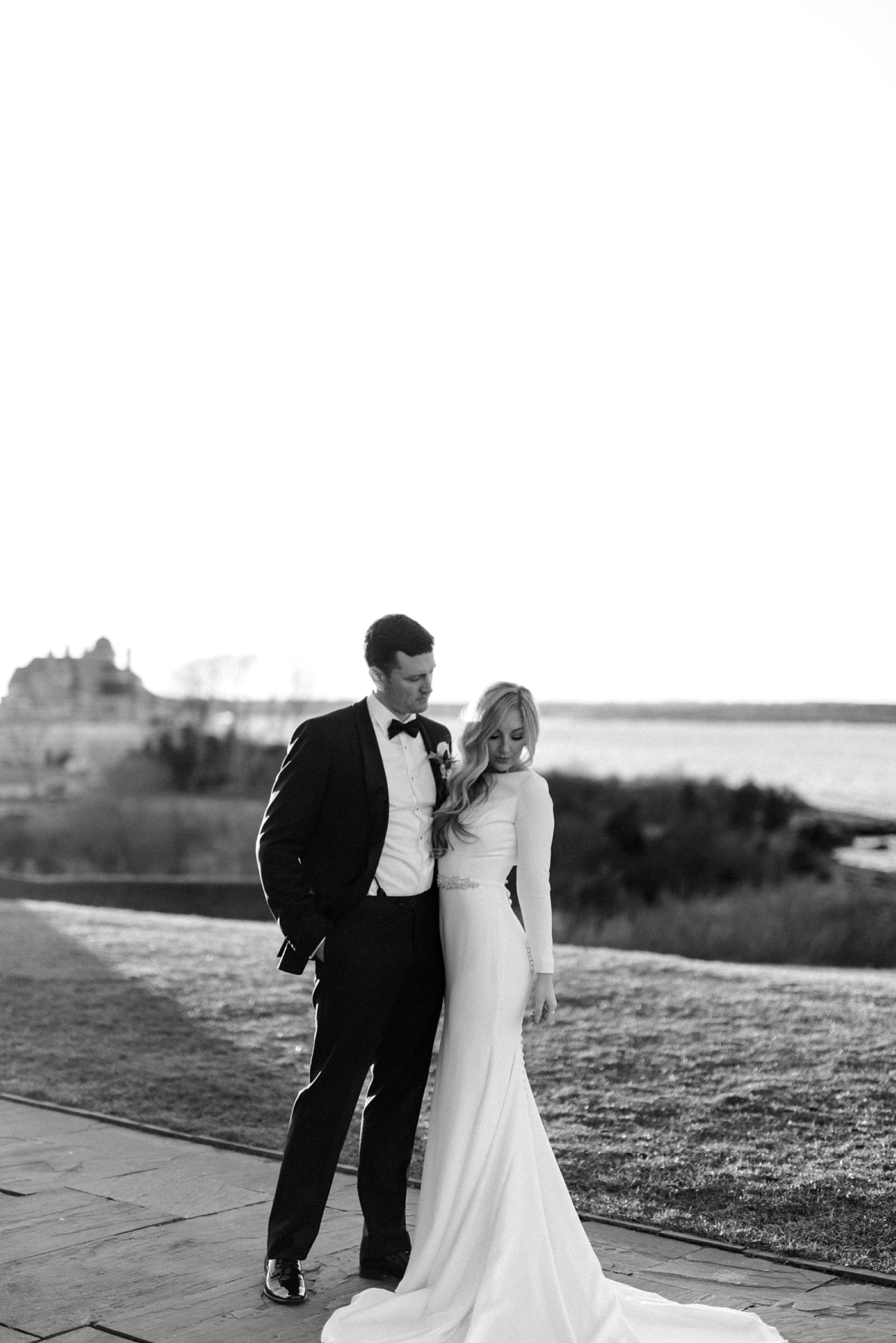 Classic Winter Wedding at Oceancliff Hotel & Resort in Newport, RI by Boston Wedding Photographer Annmarie Swift
