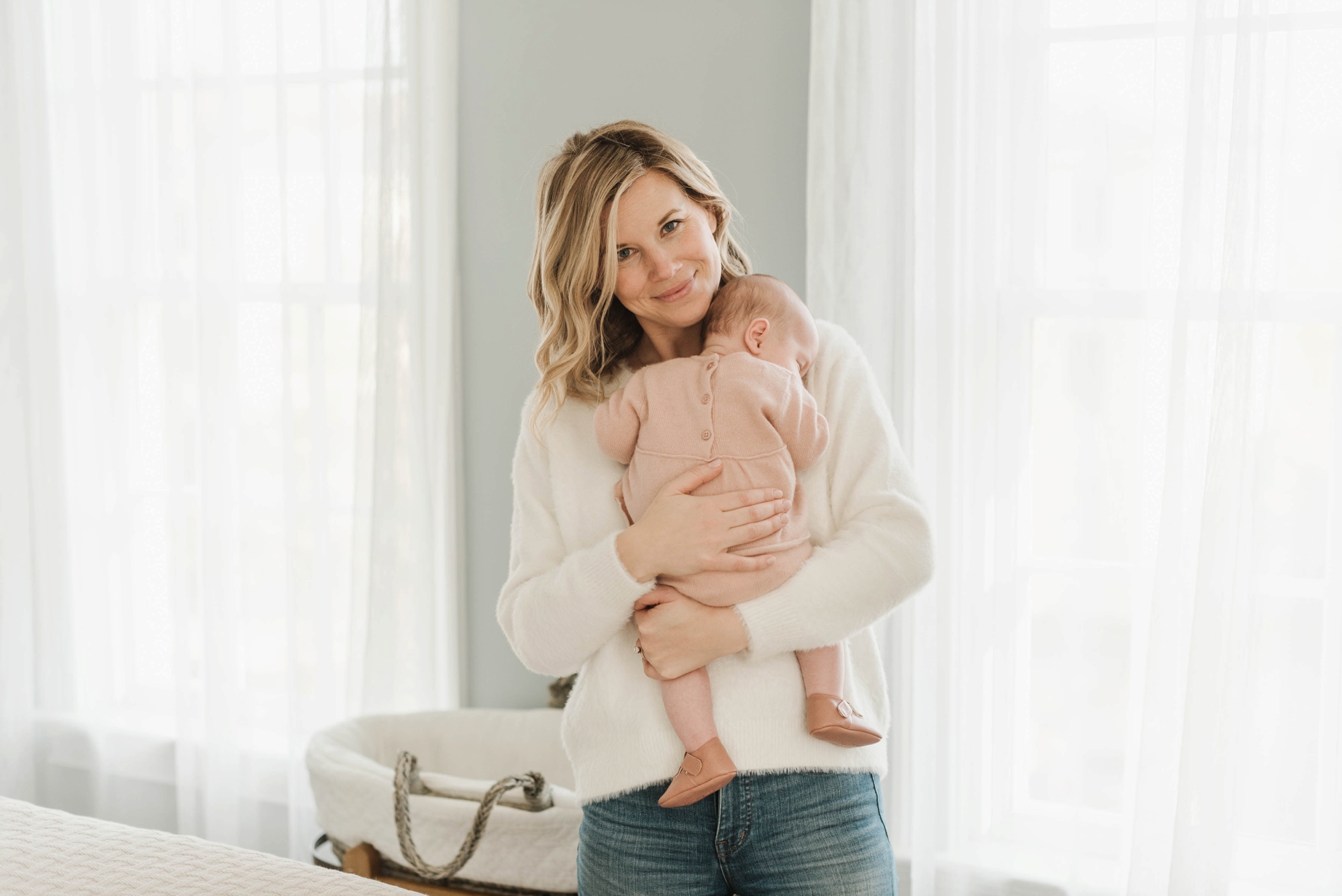 This lifestyle newborn session features rich neutral tones & intimate family & motherhood photos photographed by Boston Newborn Photographer Annmarie Swift