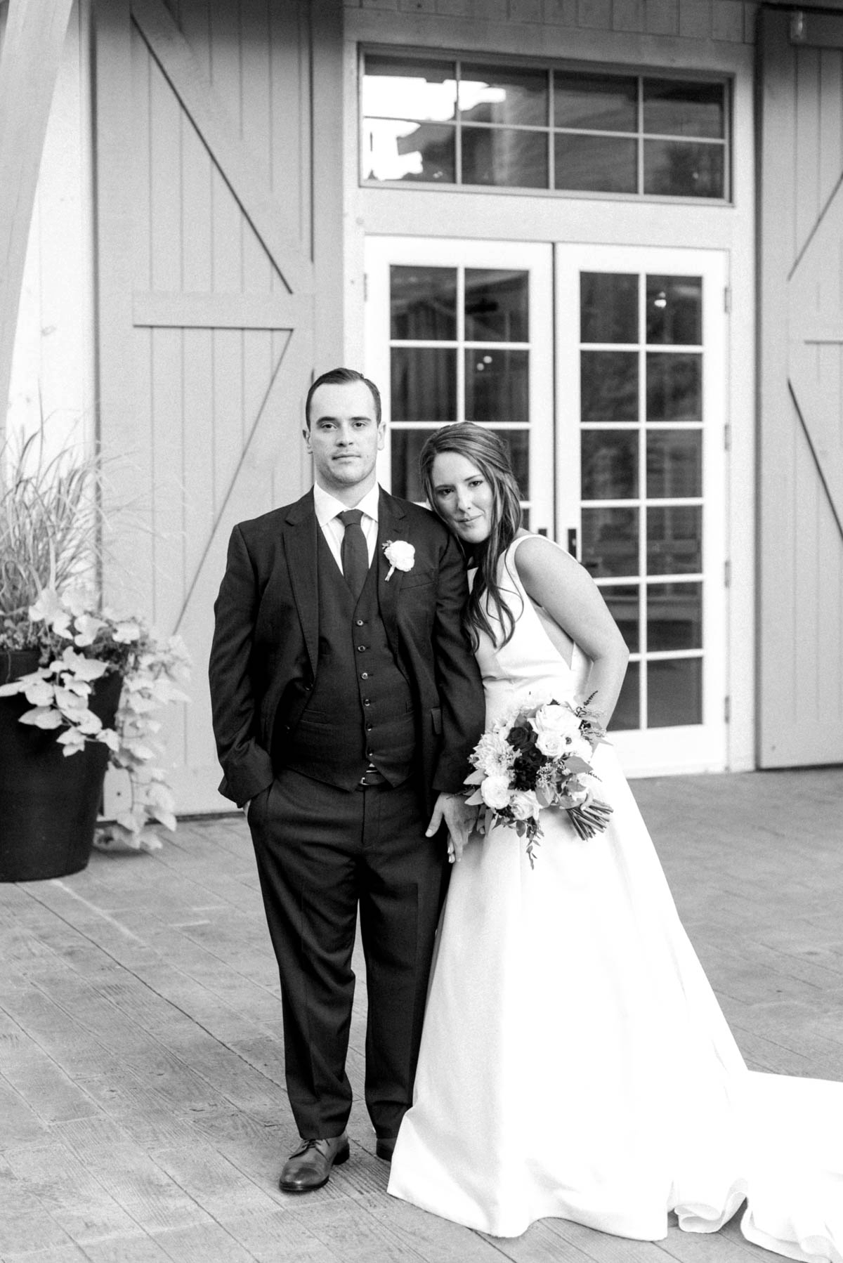 Briar Barn Inn Wedding in Rowley, Massachusetts shot by Boston Wedding Photographer Annmarie Swift