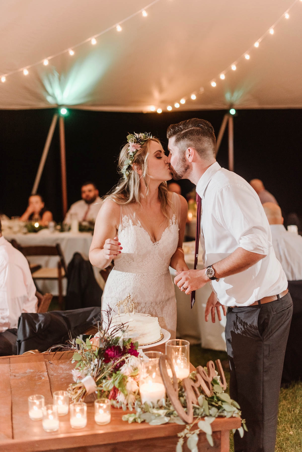 Summer Wedding at Mountain View Functions in Jaffrey, New Hampshire captured by Boston Wedding Photographer Annmarie Swift