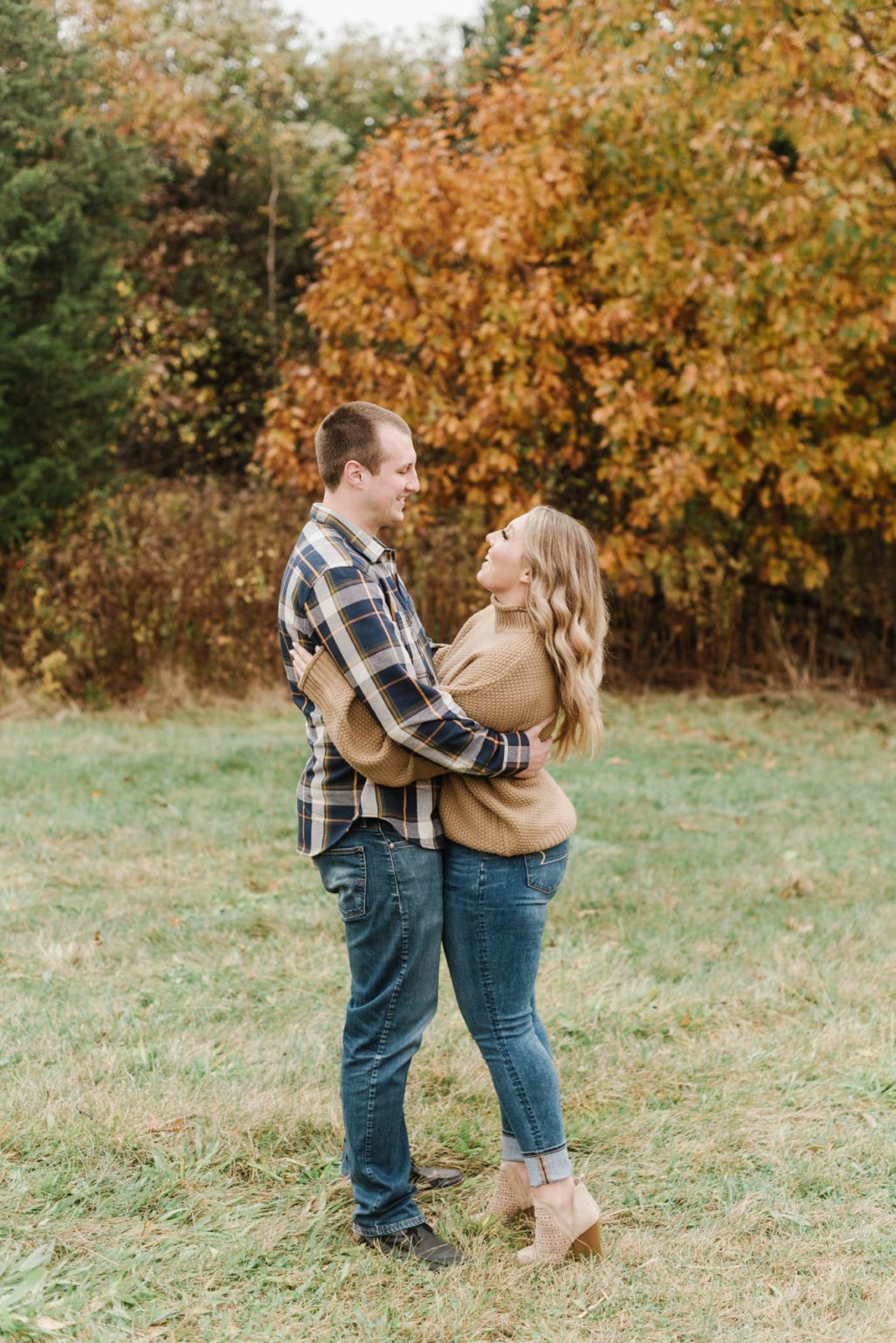 Smolak Farms Engagement Session | Sarah & Mike - Annmarie Swift Photography