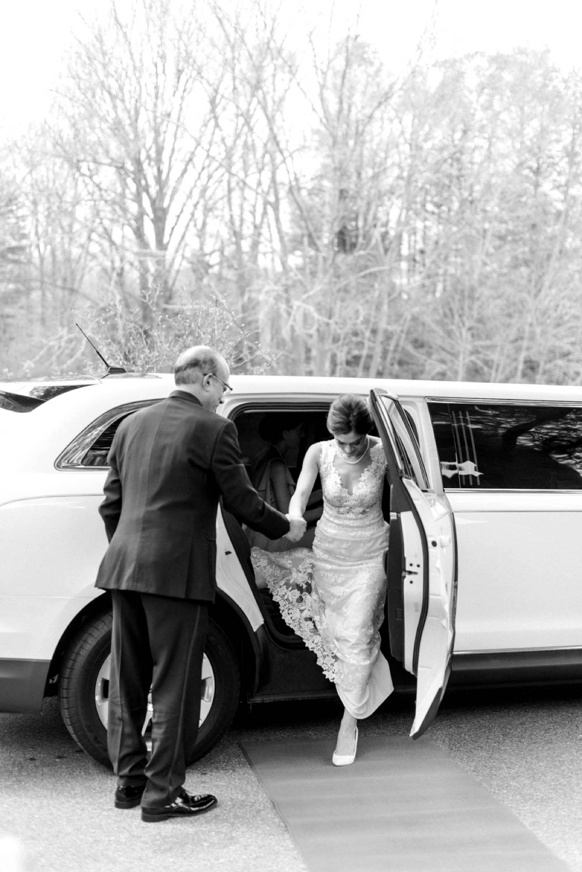Mansion Season Willowdale Estate Wedding in Topsfield, Massachusetts shot by Boston Wedding Photographer Annmarie Swift