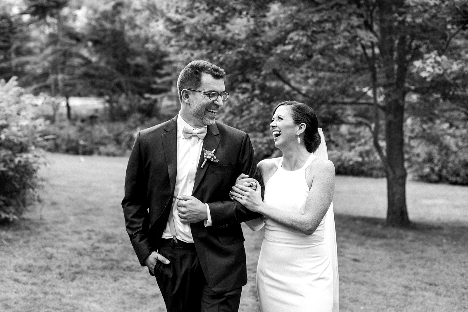 Intimate Backyard Micro Wedding by Boston Wedding Photographer Annmarie Swift