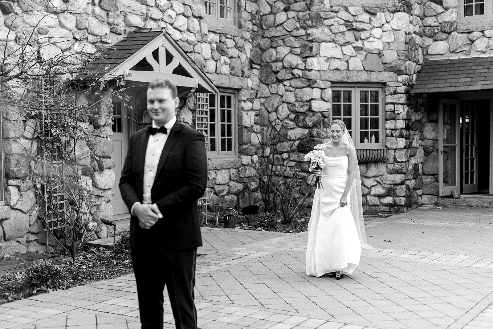 Winter Willowdale Estate Micro Wedding in Topsfield, MA by Boston Wedding Photographer Annmarie Swift