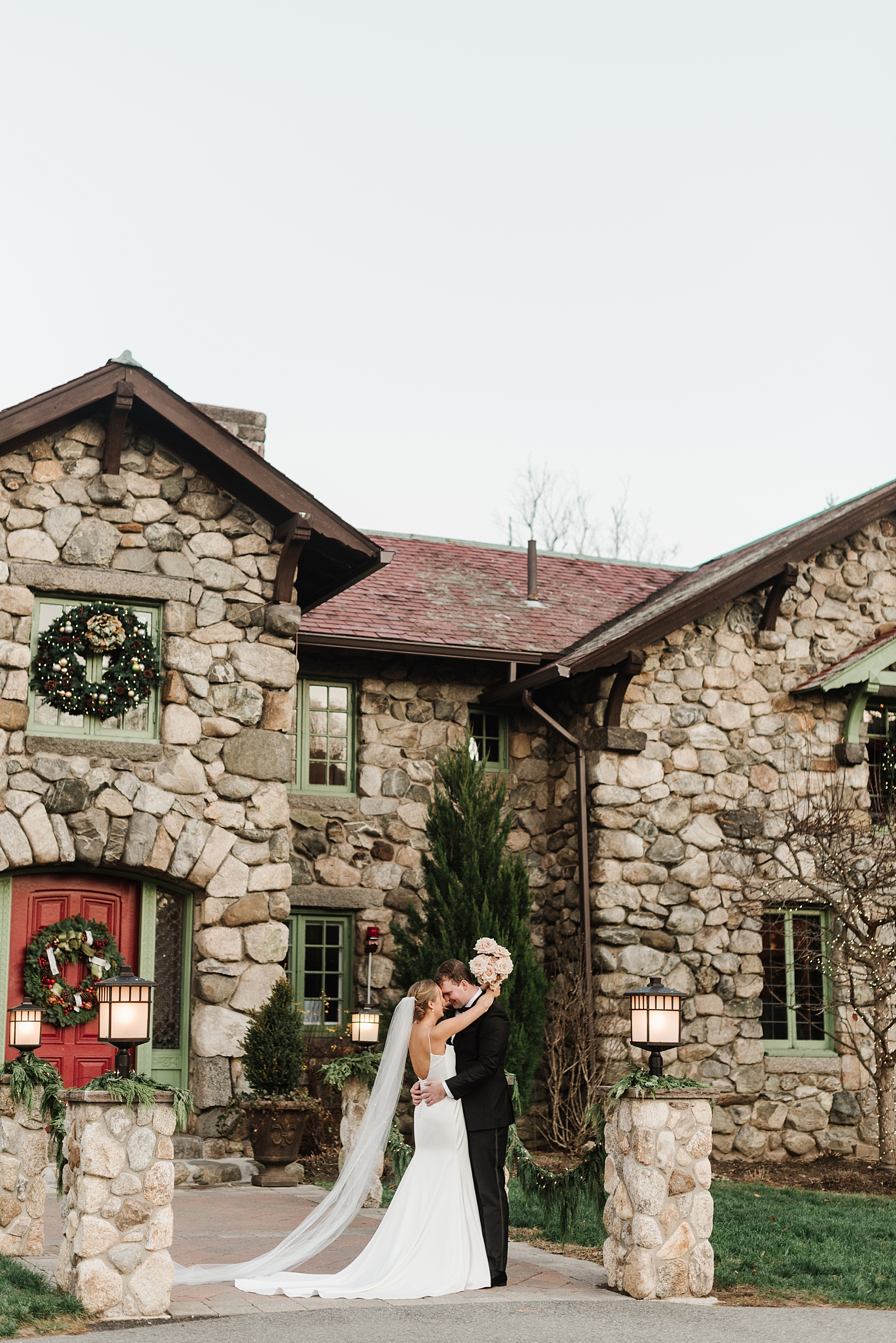 Winter Willowdale Estate Micro Wedding in Topsfield, MA by Boston Wedding Photographer Annmarie Swift