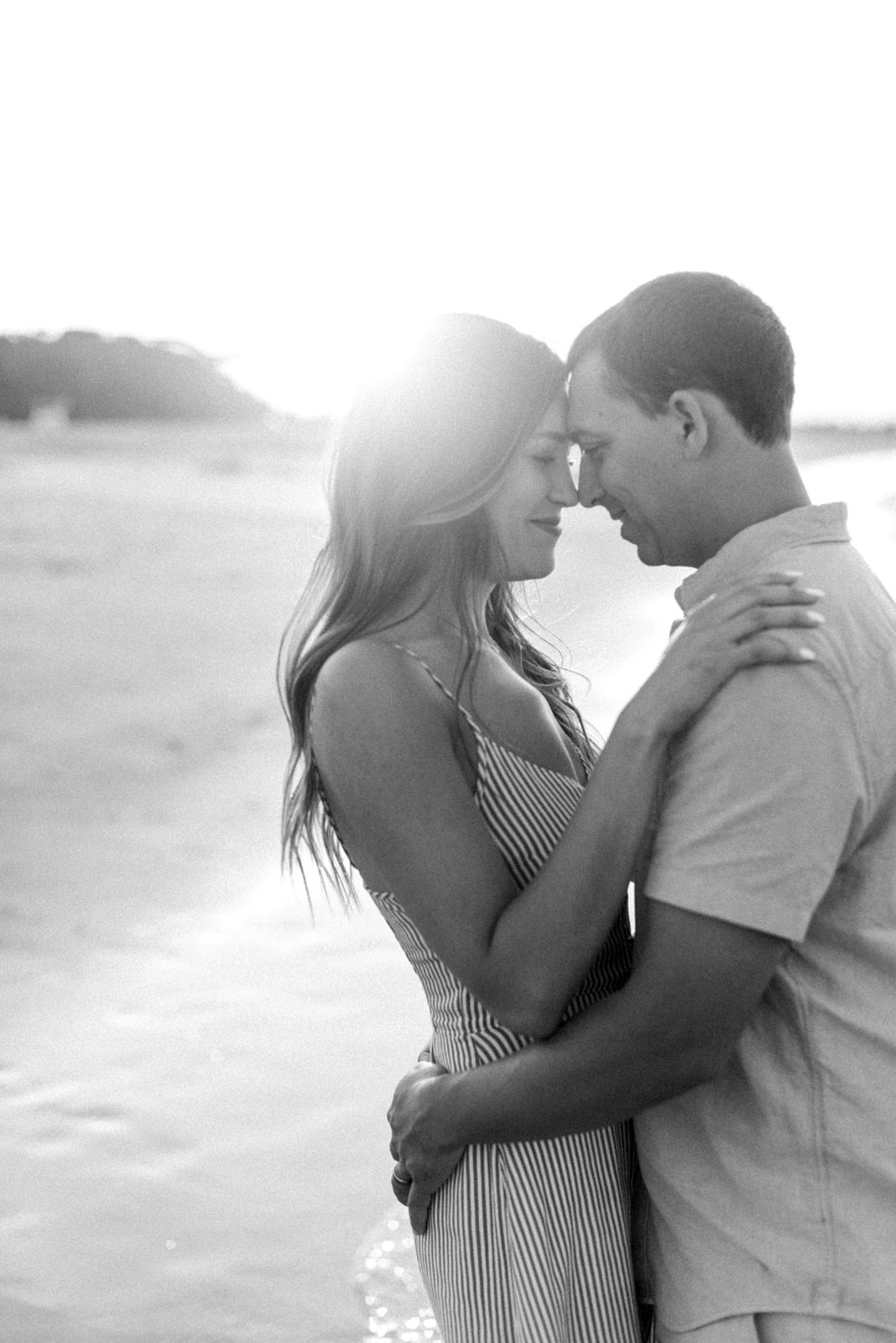 summer-engagement-session-at-crane-beach-amanda-brendan-annmarie